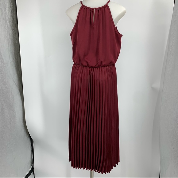Francesca’s Burgundy Halter Top and Pleated Dress - Picture 6 of 8